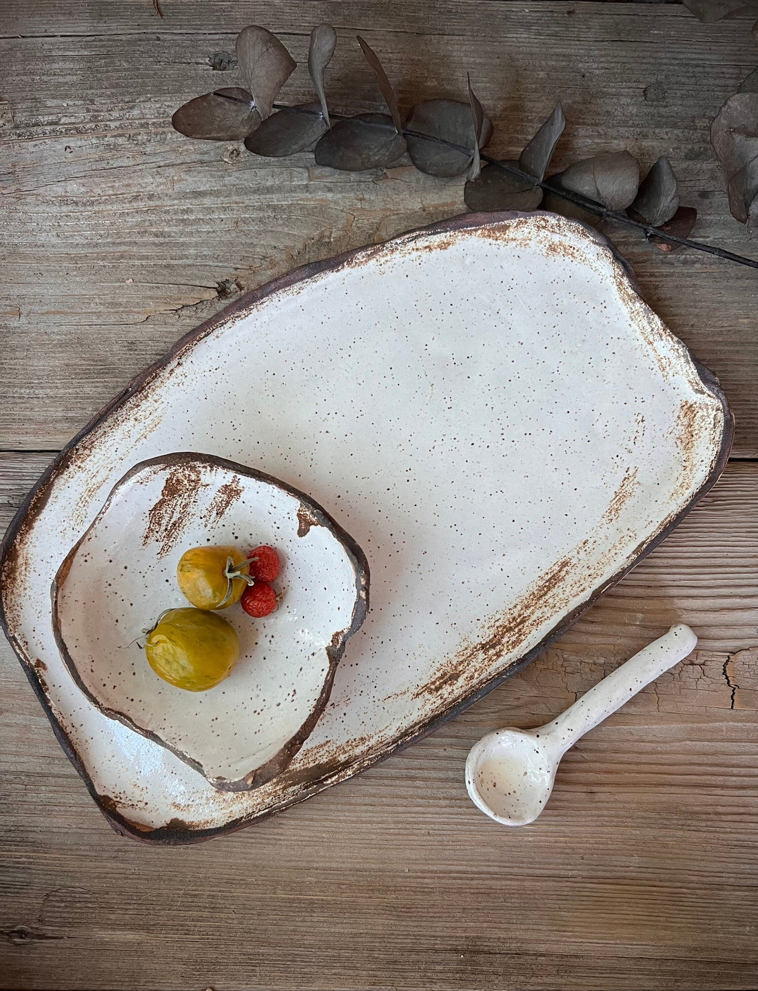 The Elegant Charm of Handmade Ceramic Plates – Subtle Genie